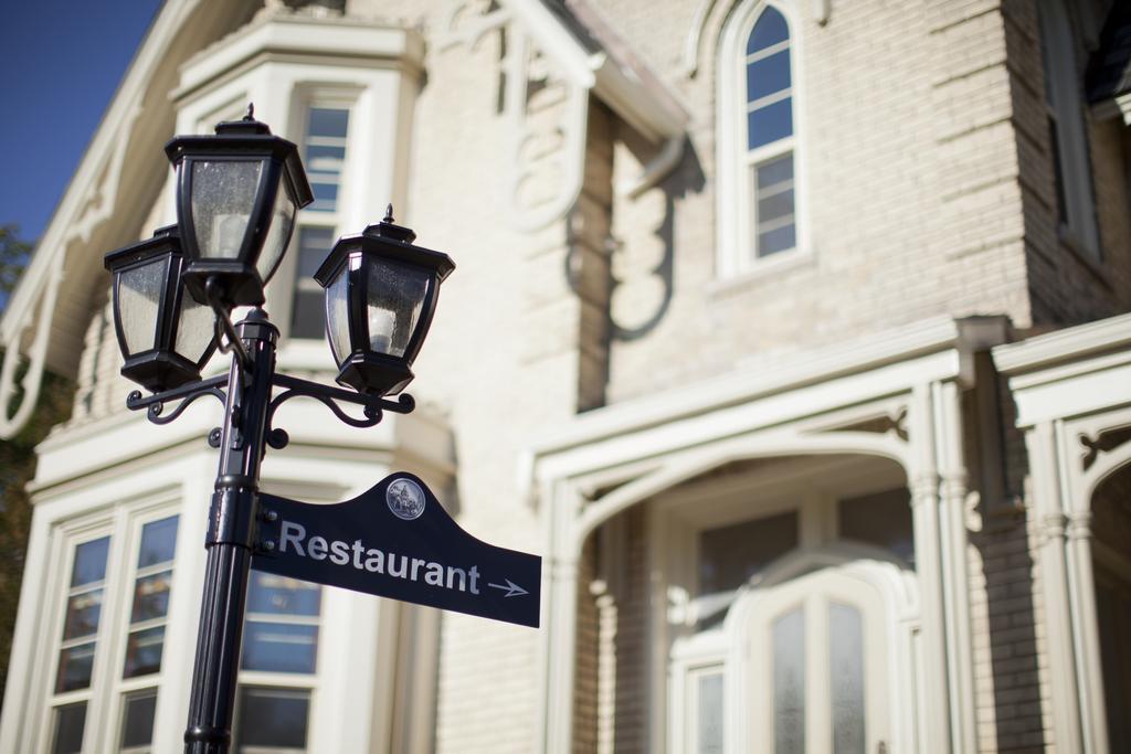 Elm Hurst Inn & Spa Ingersoll ภายนอก รูปภาพ