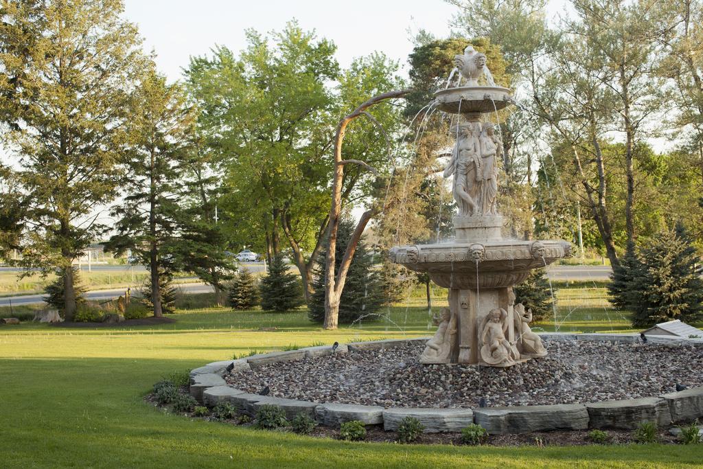 Elm Hurst Inn & Spa Ingersoll ภายนอก รูปภาพ