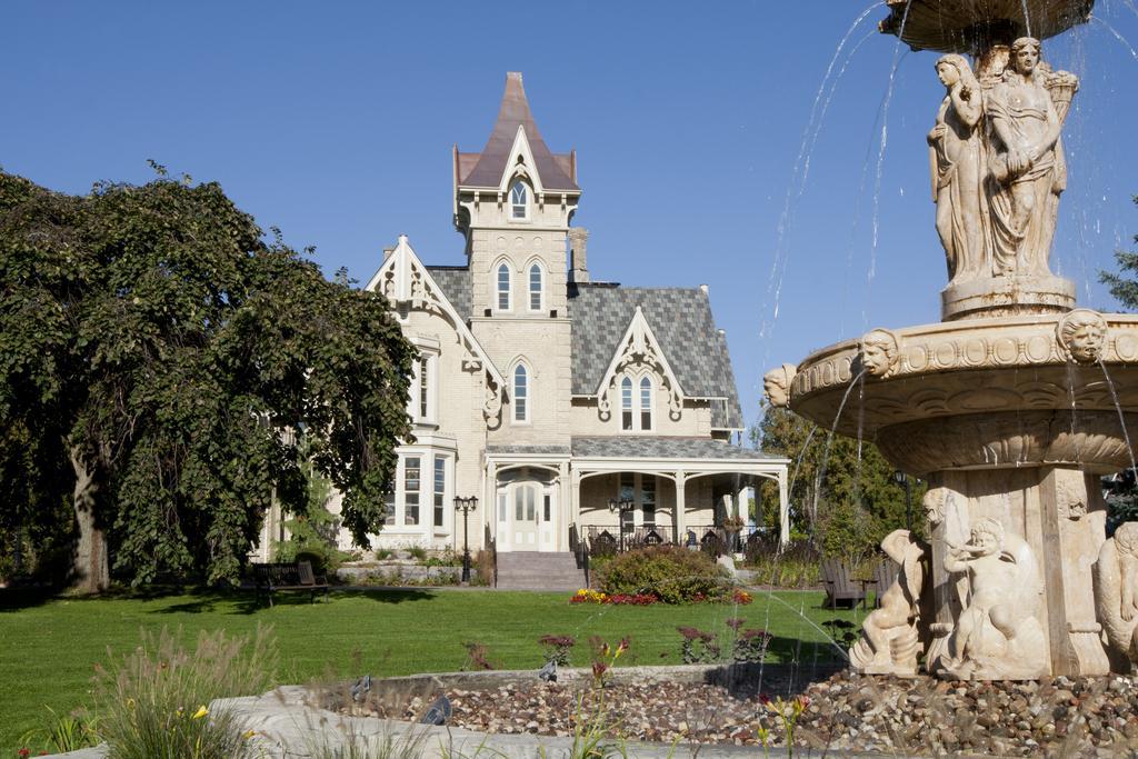 Elm Hurst Inn & Spa Ingersoll ภายนอก รูปภาพ
