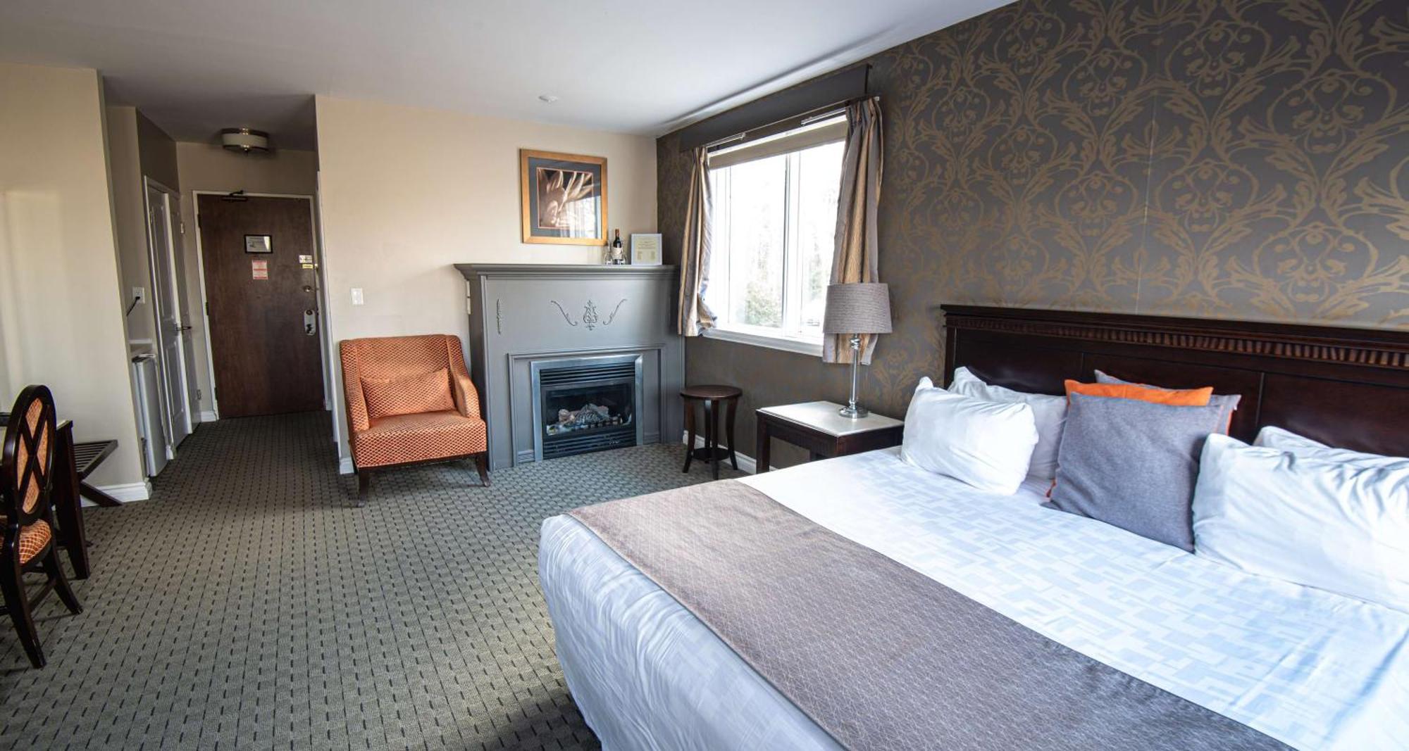 Elm Hurst Inn & Spa Ingersoll ภายนอก รูปภาพ