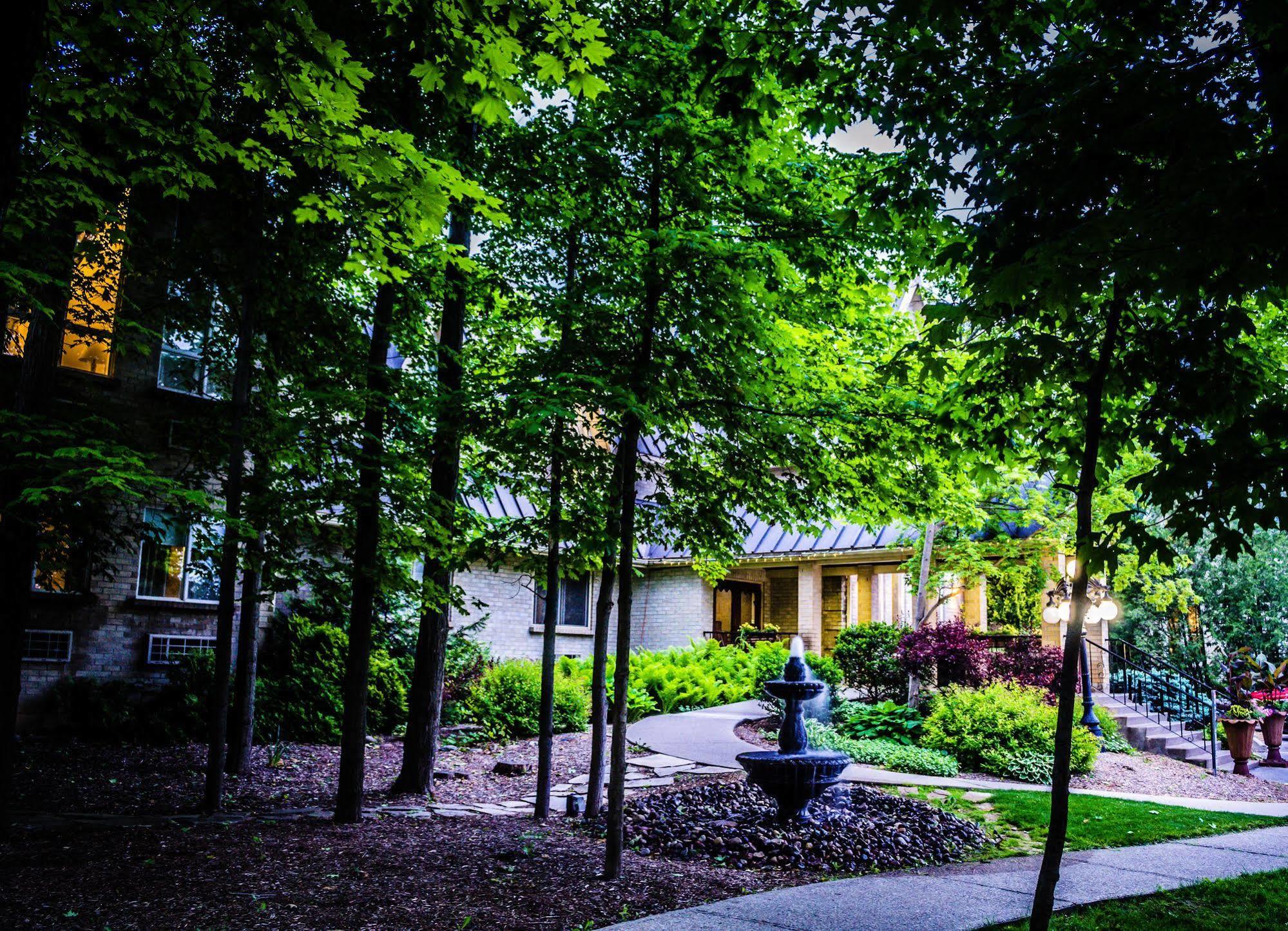 Elm Hurst Inn & Spa Ingersoll ภายนอก รูปภาพ